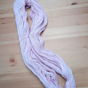 Plantaardig geverfde wol cochenille medium