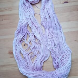 Plantaardig geverfde wol cochenille medium